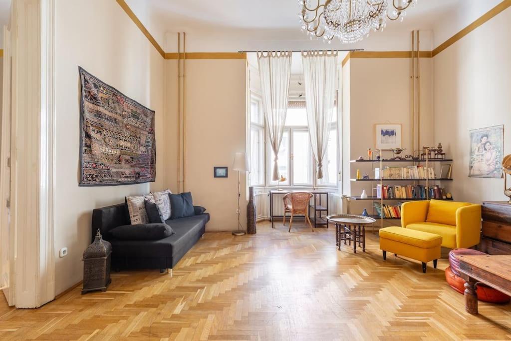 Bourgeois Boheme Apt. 88 M² City Center Budapeste Exterior foto